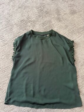 T Tahari Forest Green Sleeveless Blouse with Ruffle Trim